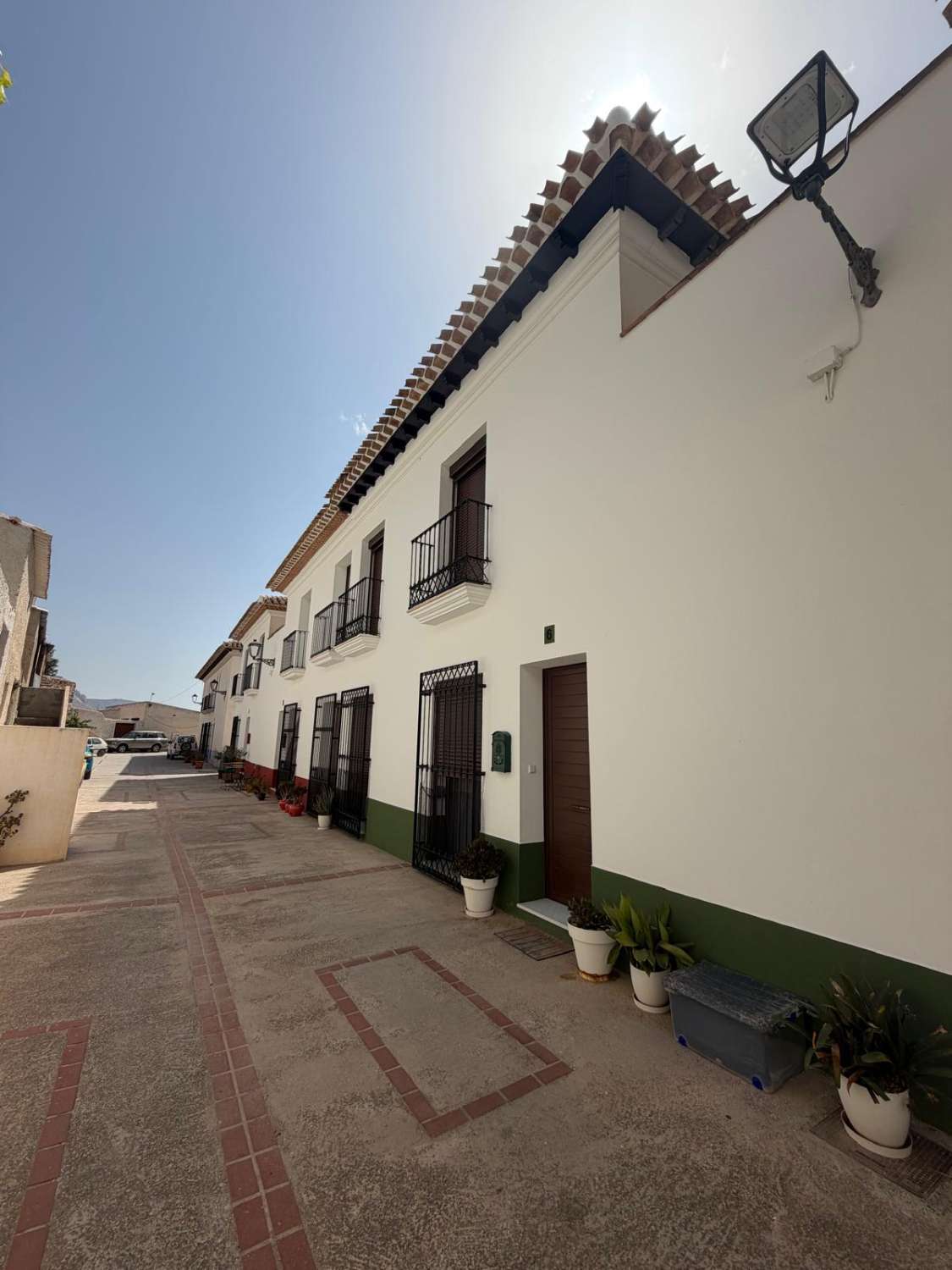 Stunning High-End 3-Bedroom Apartment with Exceptional Mountain Views and car parking