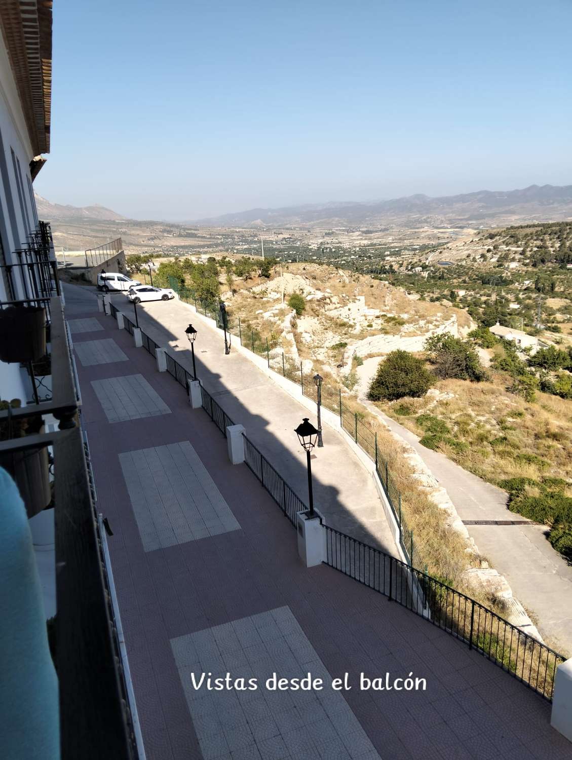 Stunning High-End 3-Bedroom Apartment with Exceptional Mountain Views and car parking