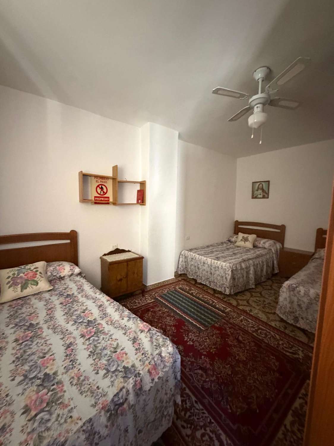 Immaculate 4-Bedroom Town House with patio and wonderful Views – María