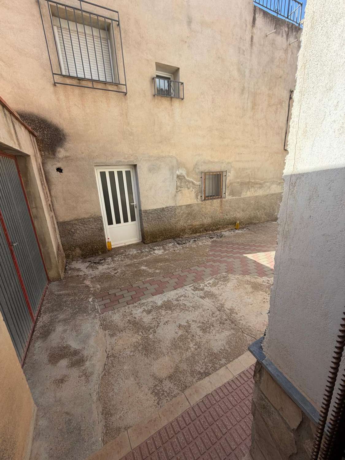 Immaculate 4-Bedroom Town House with patio and wonderful Views – María