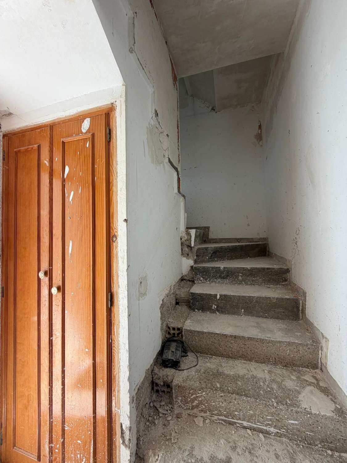 Beautifully  4 Bedroom Town House with 3 Outdoor Areas, Mountain Views & Garage – Vélez Blanco