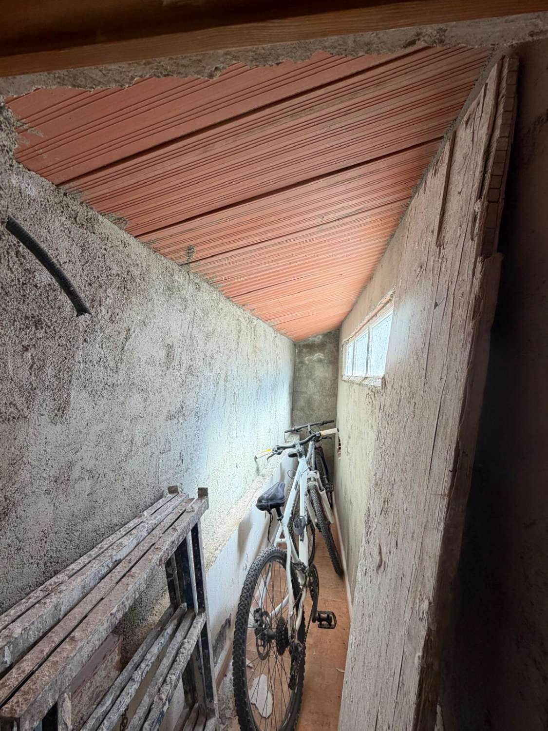 Beautifully  4 Bedroom Town House with 3 Outdoor Areas, Mountain Views & Garage – Vélez Blanco