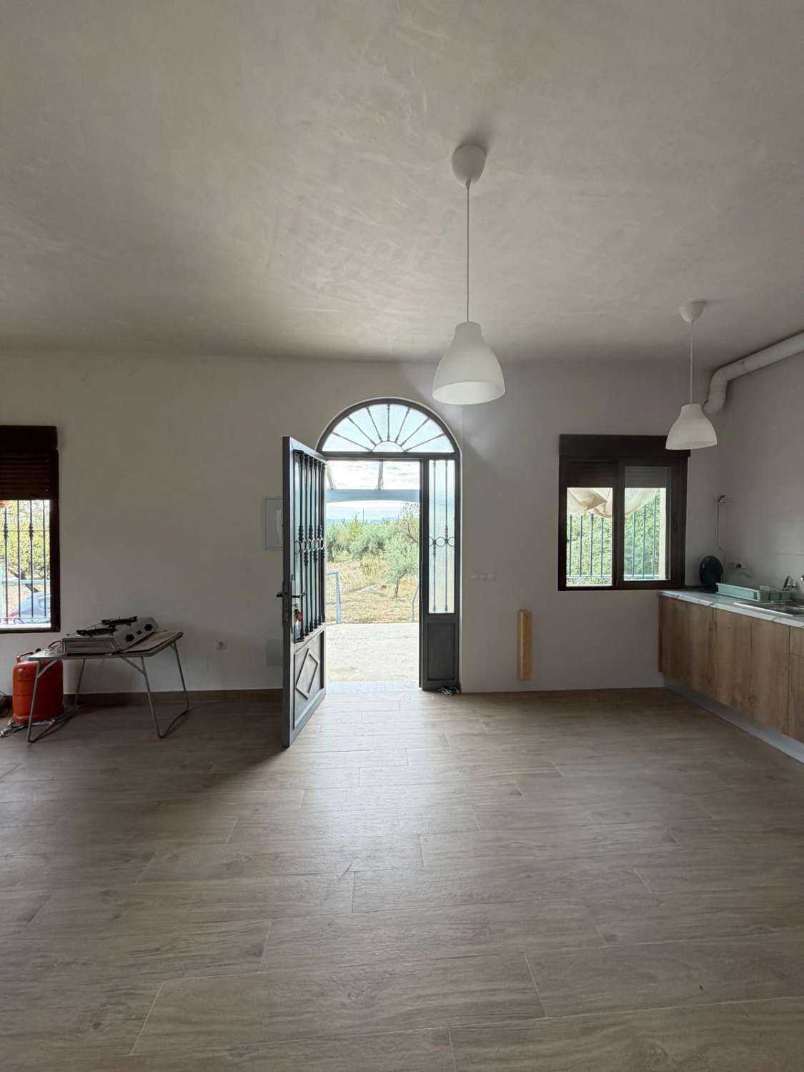 Beautifully Renovated Cortijo with 360° Mountain Views, 13,395m² of Land and Exceptional Potential