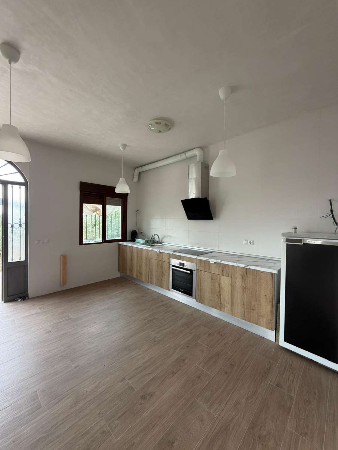 Beautifully Renovated Cortijo with 360° Mountain Views, 13,395m² of Land and Exceptional Potential