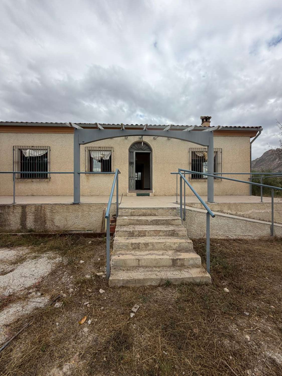 Beautifully Renovated Cortijo with 360° Mountain Views, 13,395m² of Land and Exceptional Potential