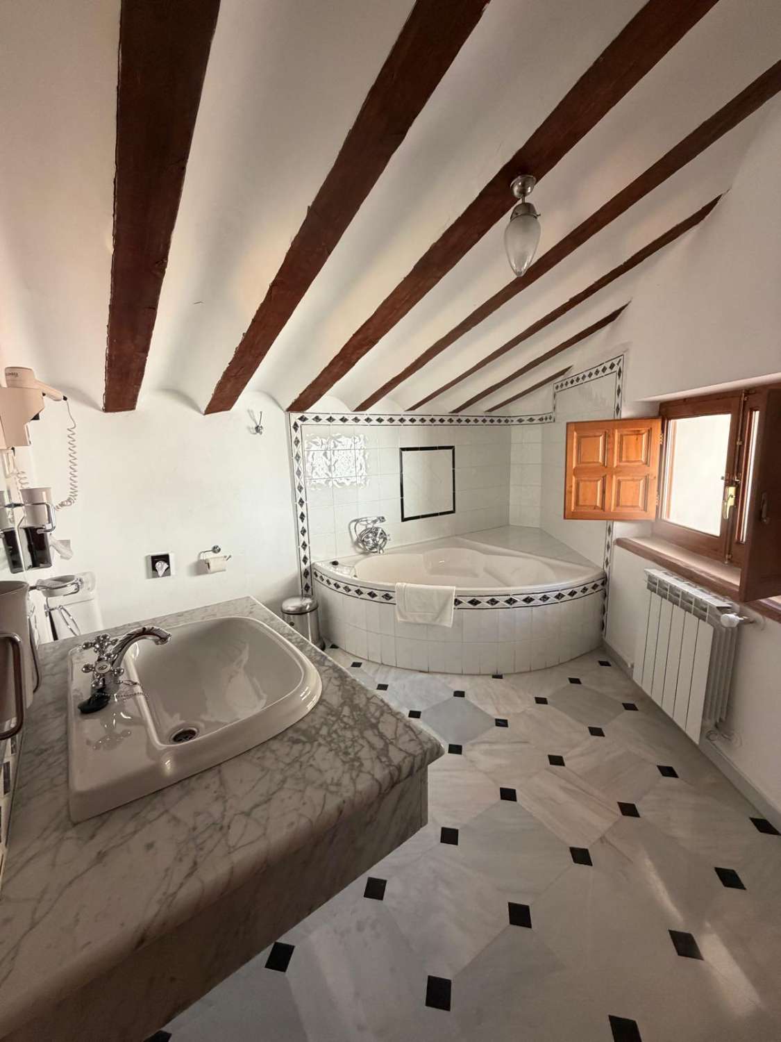 An Exceptional, Fully Restored Boutique Hotel in the Heart of Vélez Blanco – A Unique Business Opportunity